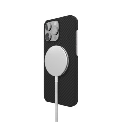 Чехол защитный VLP Kevlar Case с MagSafe для iPhone 16 Pro, черный